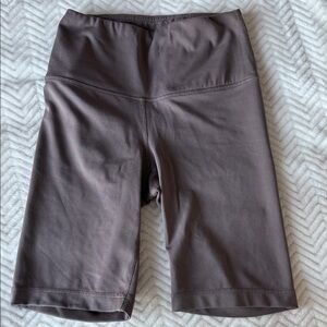 90 Degree By Reflex Women's High-Waisted Taupe Bike Shorts